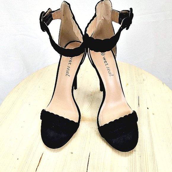 Wet Seal High Heel Sandals - Picture 4 of 6